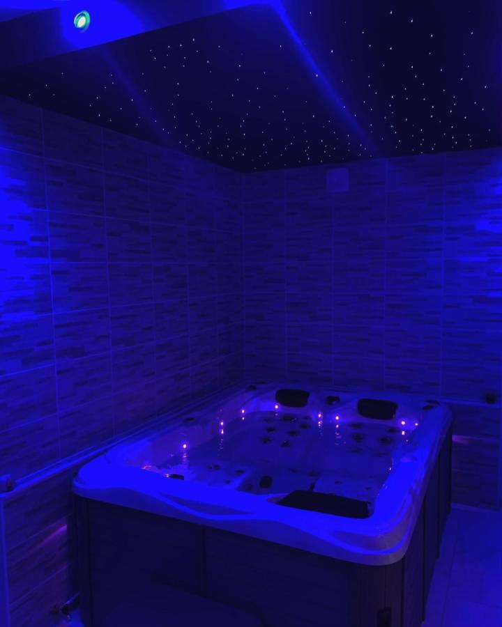 Appartement Spa Gingko, N1 Valenciennes, Wifi, Netflix Aulnoy-lez-Valenciennes エクステリア 写真